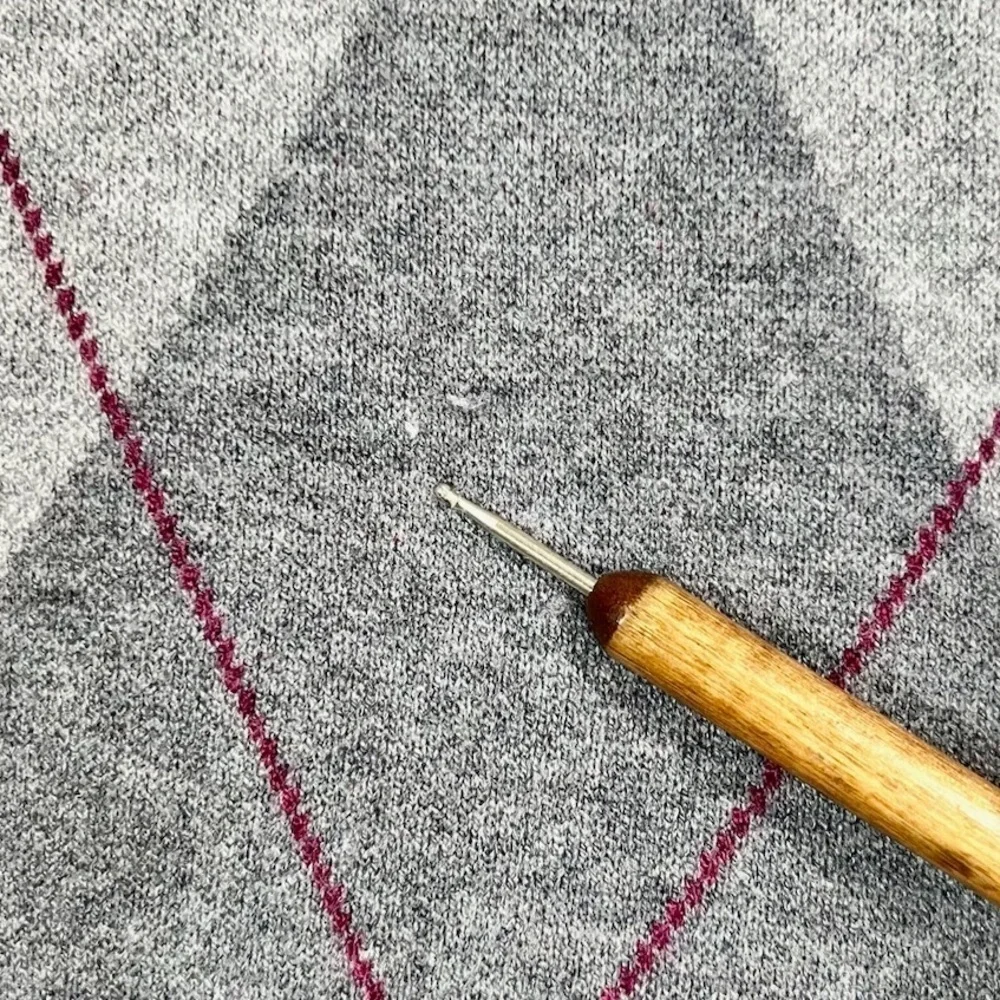 TAHARI Women’s Argyle Academia Grey/Pink‎ Crewneck Sweater Size Extra Small - Picture 10 of 13